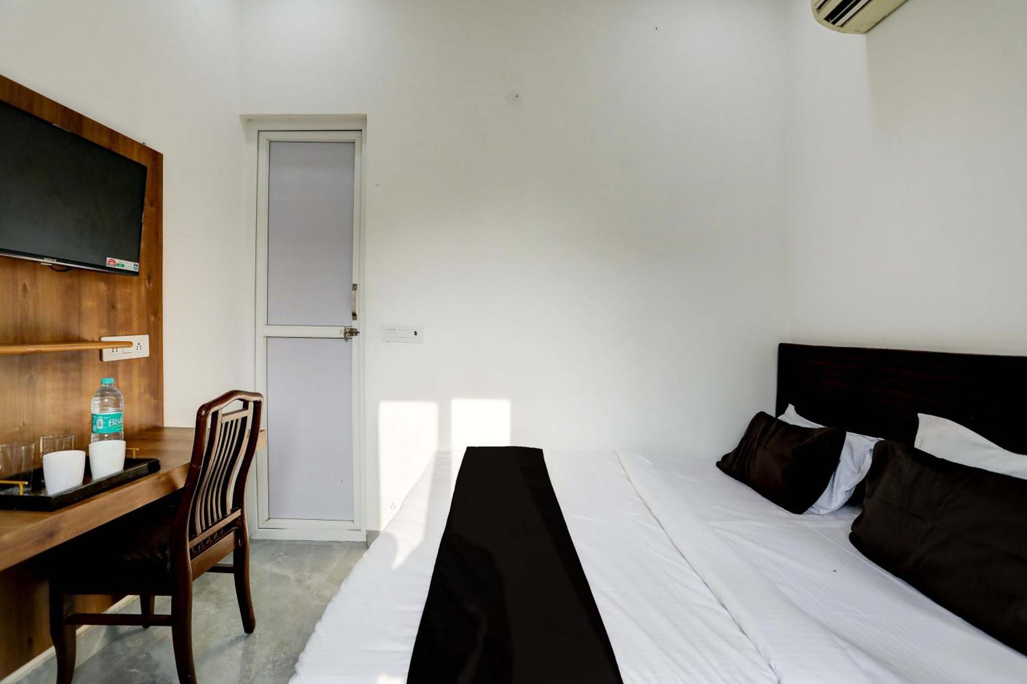 Play Rooms - Couple Friendly Delta II Greater Noida Extérieur photo
